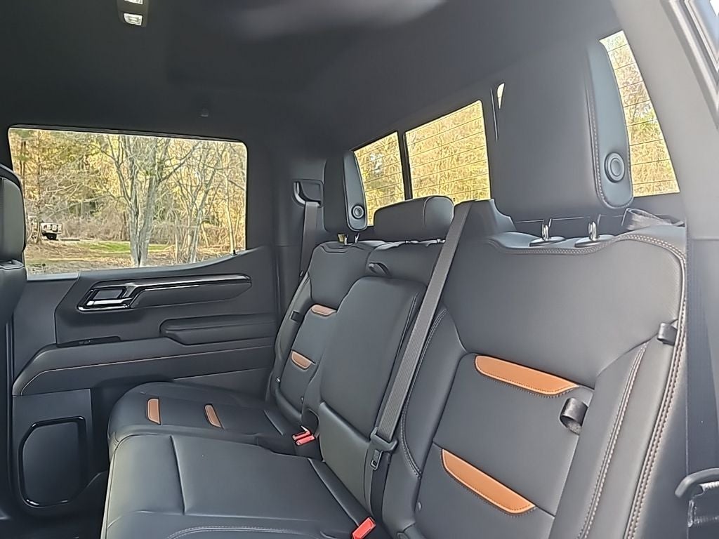 2025 GMC Sierra 1500 AT4 *** ONE OWNER ** LOW MILES ****