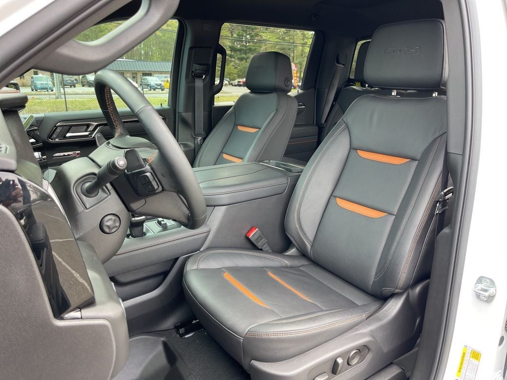 2025 GMC Sierra 1500 AT4 *** ONE OWNER ** LOW MILES ****