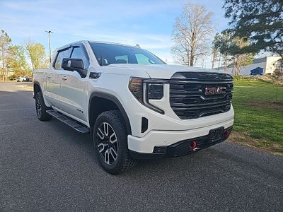 2025 GMC Sierra 1500 AT4 *** ONE OWNER ** LOW MILES ****