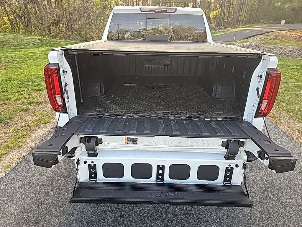 2025 GMC Sierra 1500 AT4 *** ONE OWNER ** LOW MILES ****