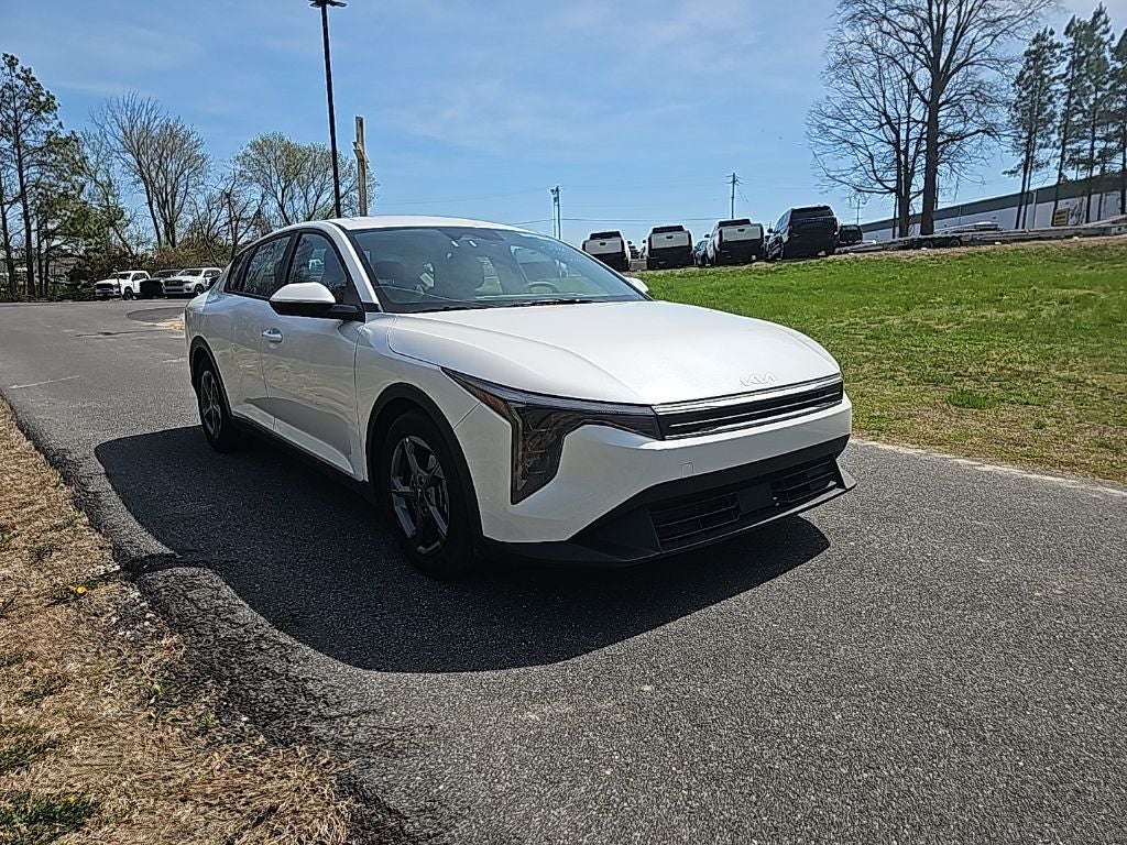 2025 Kia K4 LXS *** ONE OWNER ***