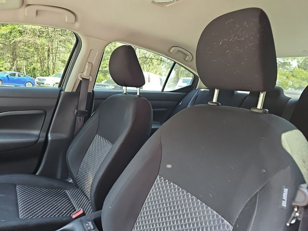 2021 Nissan Versa 1.6 S *** LOCAL LOW LOW MILES ***