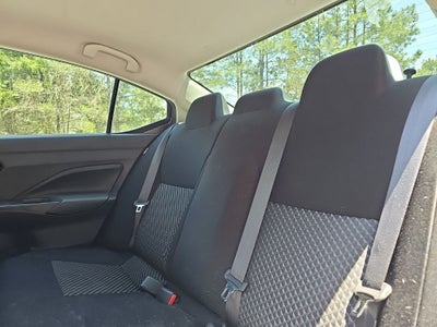 2021 Nissan Versa 1.6 S *** LOCAL LOW LOW MILES ***