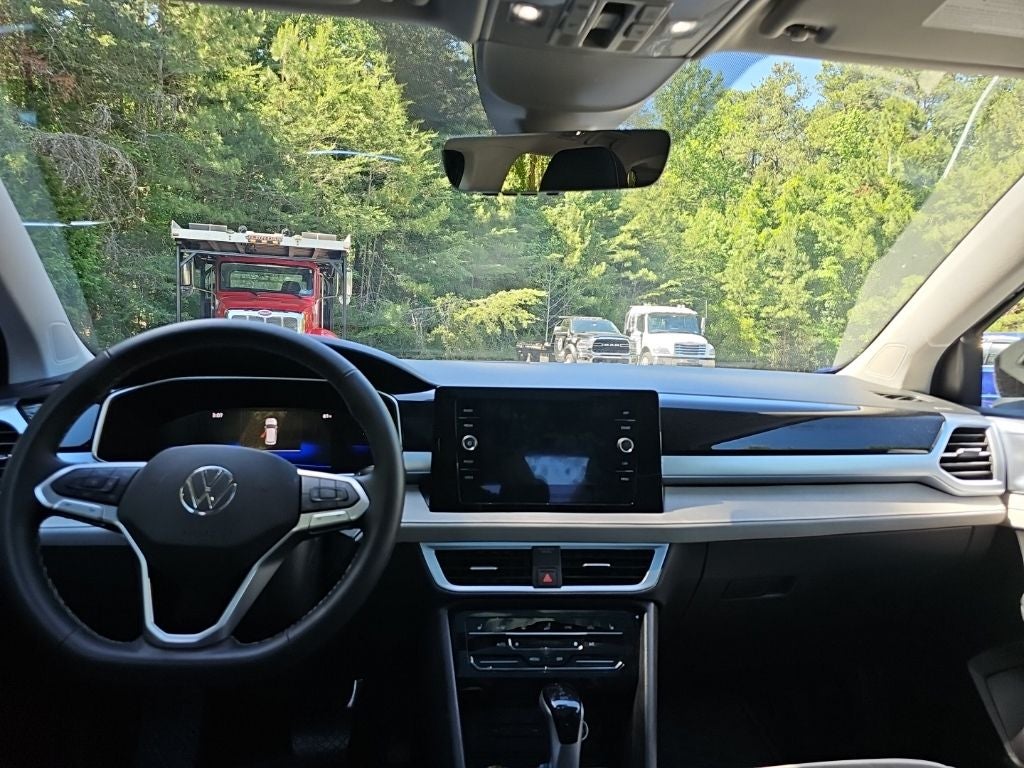 2025 Volkswagen Taos 1.5T SE