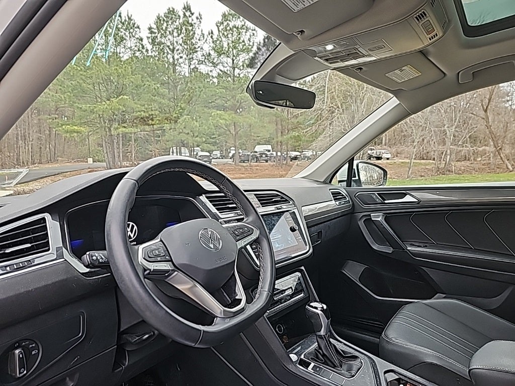 2023 Volkswagen Tiguan 2.0T SE **** ONE OWNER ****