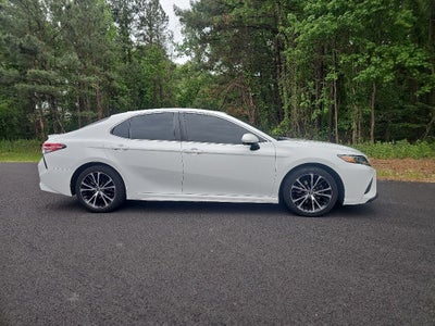 2020 Toyota Camry SE **** MANAGERS SPECIAL ****