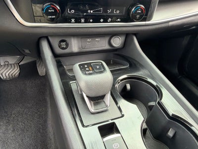 2025 Nissan Rogue SV *** ONE OWNER ***