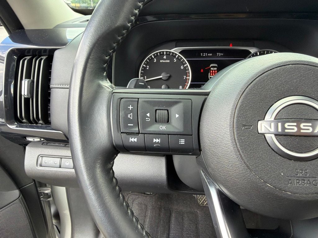 2024 Nissan Pathfinder SV