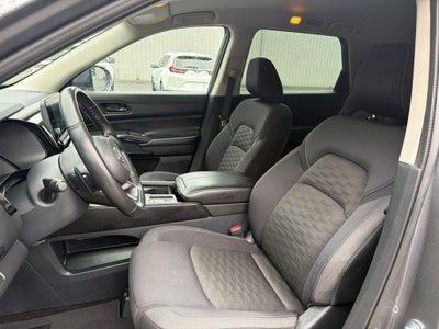 2024 Nissan Pathfinder SV *** ONE OWNER ***