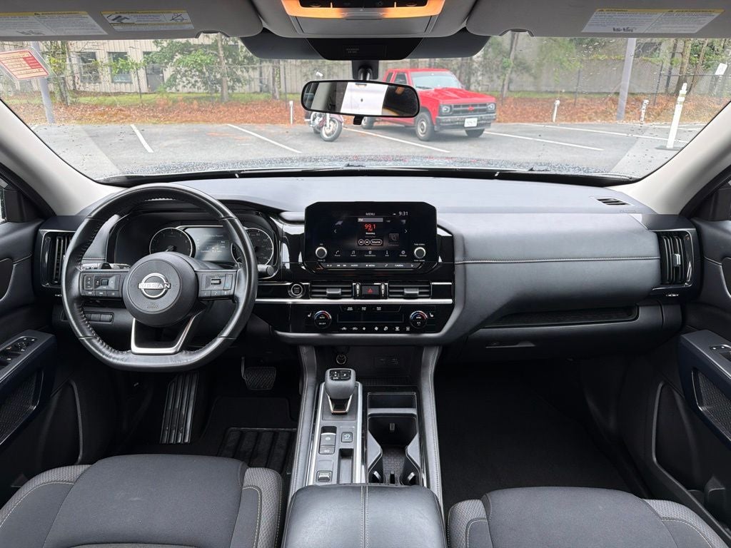 2024 Nissan Pathfinder SV *** ONE OWNER ***