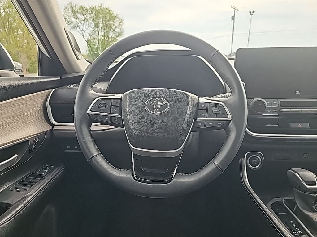 2024 Toyota Grand Highlander Limited *** OWNER ** LOW MILES ***