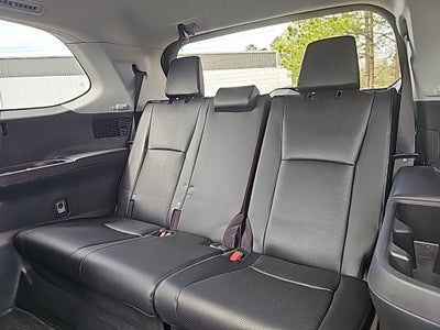 2024 Toyota Grand Highlander Limited *** OWNER ** LOW MILES ***