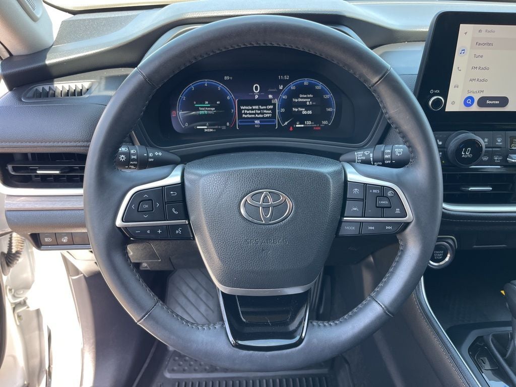 2024 Toyota Grand Highlander Limited *** OWNER ** LOW MILES ***