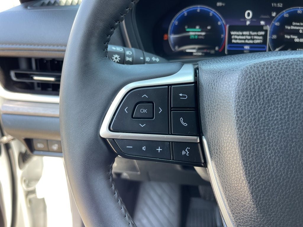 2024 Toyota Grand Highlander Limited *** OWNER ** LOW MILES ***