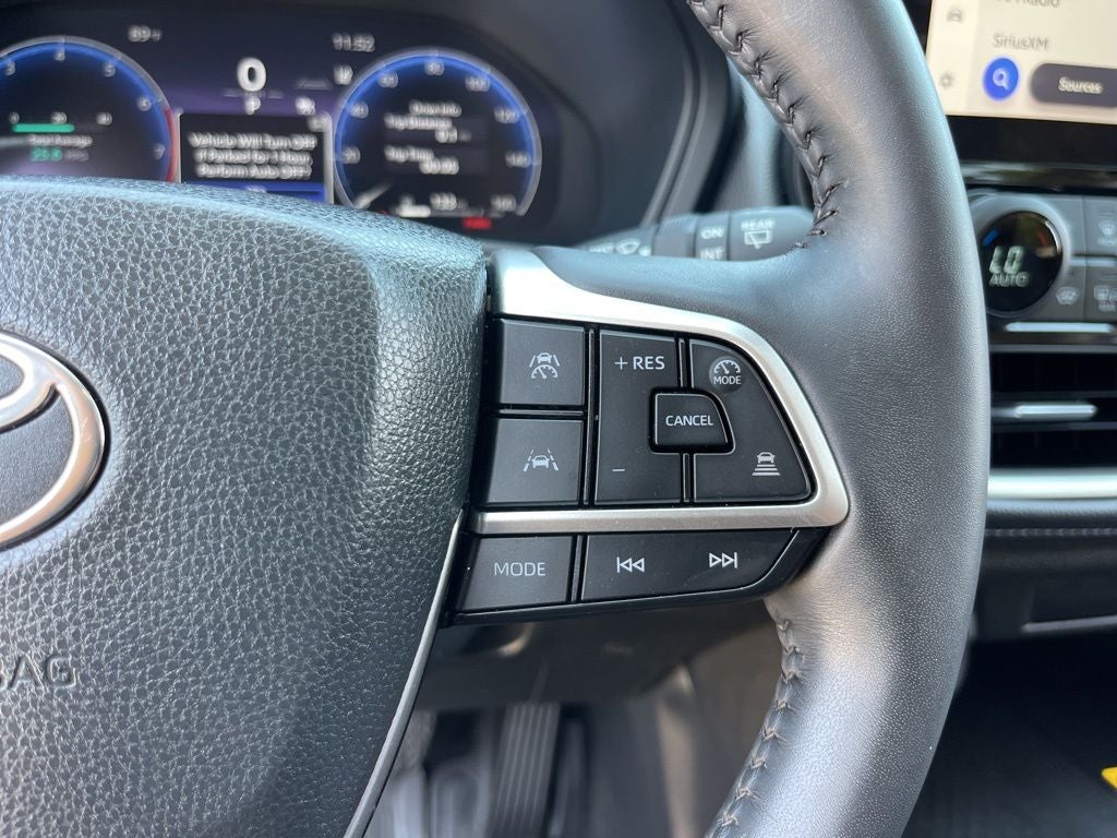 2024 Toyota Grand Highlander Limited *** OWNER ** LOW MILES ***