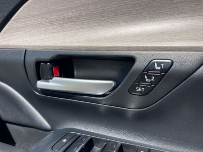 2024 Toyota Grand Highlander Limited *** OWNER ** LOW MILES ***