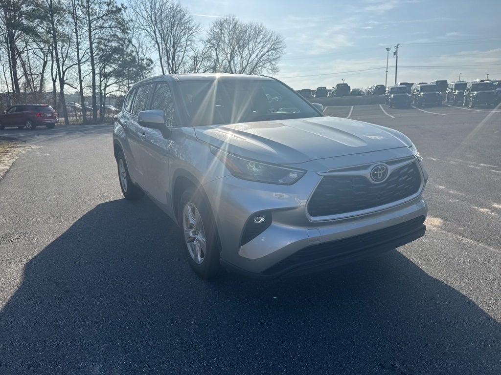 2024 Toyota Highlander LE