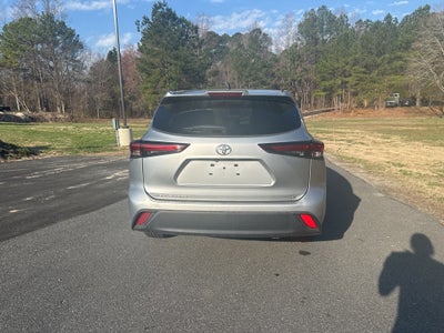 2024 Toyota Highlander LE