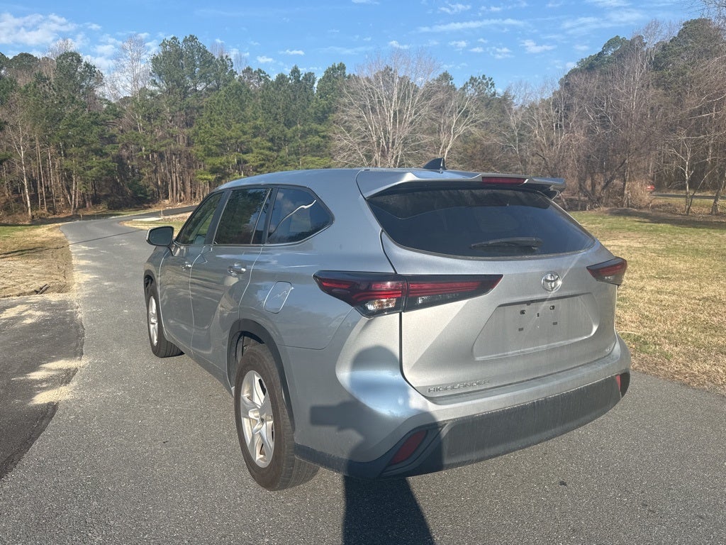 2024 Toyota Highlander LE