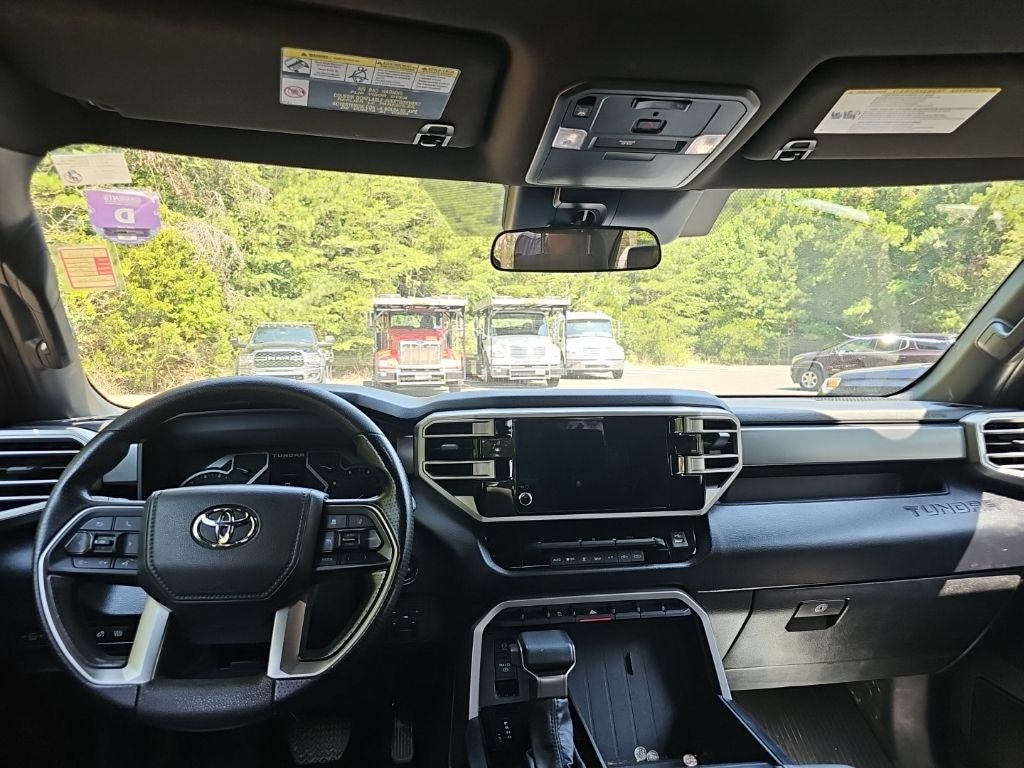 2025 Toyota Tundra SR5 *** ONE OWNER ***