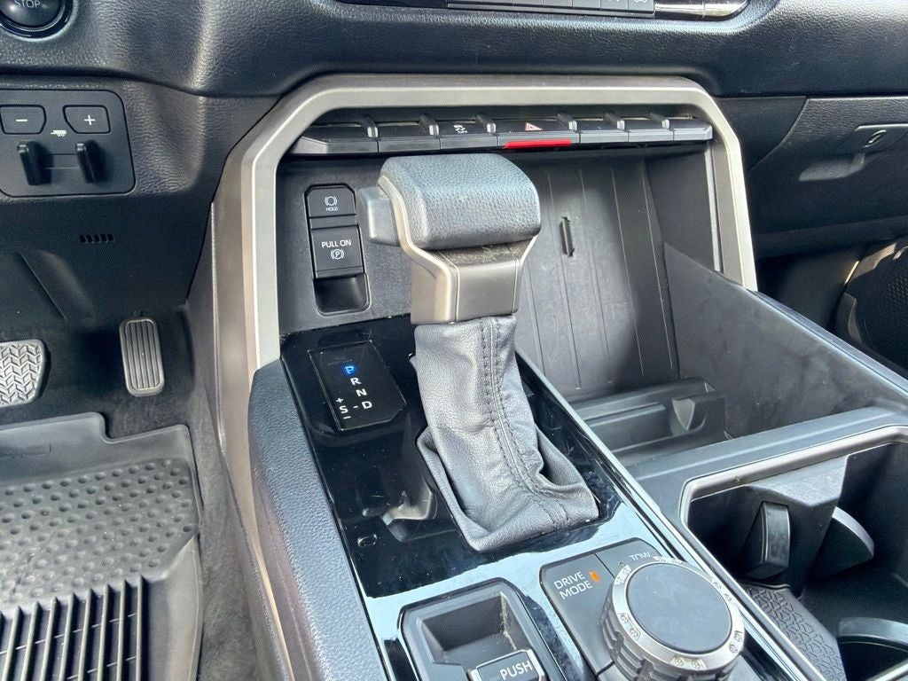 2025 Toyota Tundra SR5 *** ONE OWNER ***