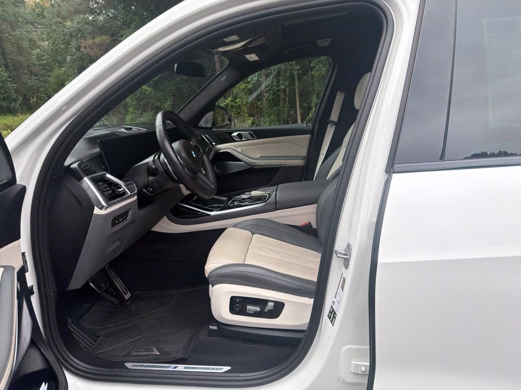 2025 BMW X7 xDrive40i M Sport Executive Package