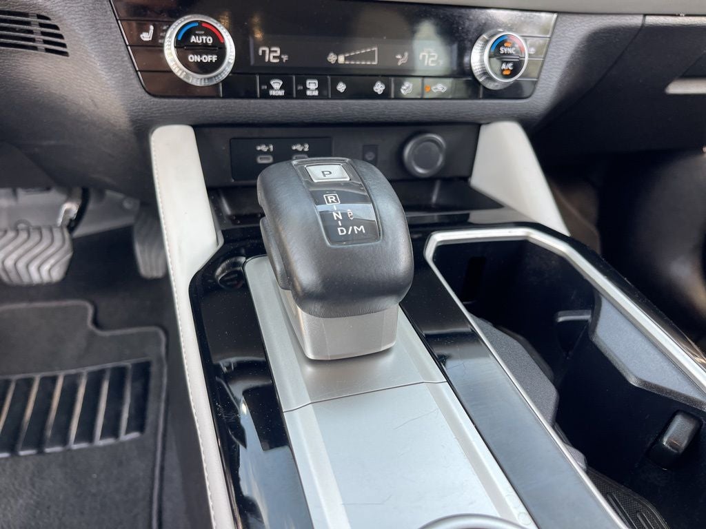 2025 Mitsubishi Outlander SE **** ONE OWNER ****