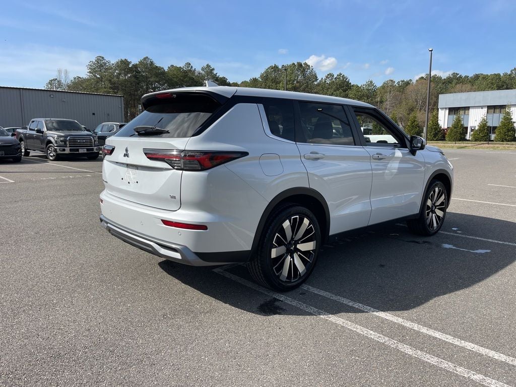 2025 Mitsubishi Outlander SE **** ONE OWNER ****