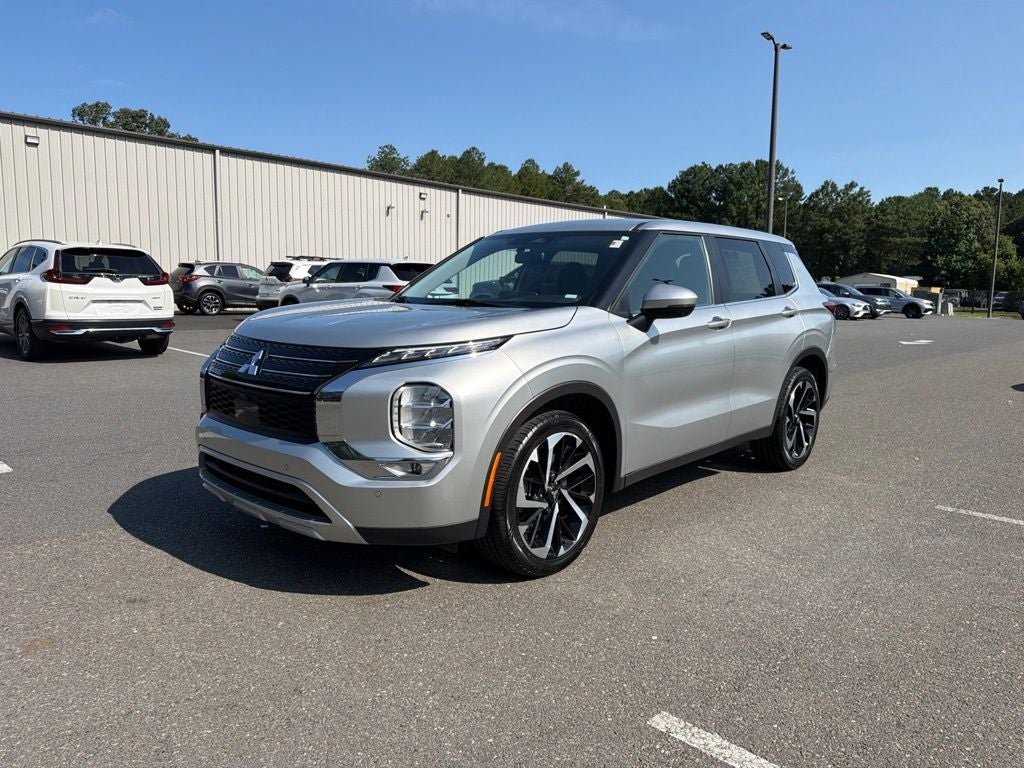 2024 Mitsubishi Outlander SE *** ONE OWNER ***