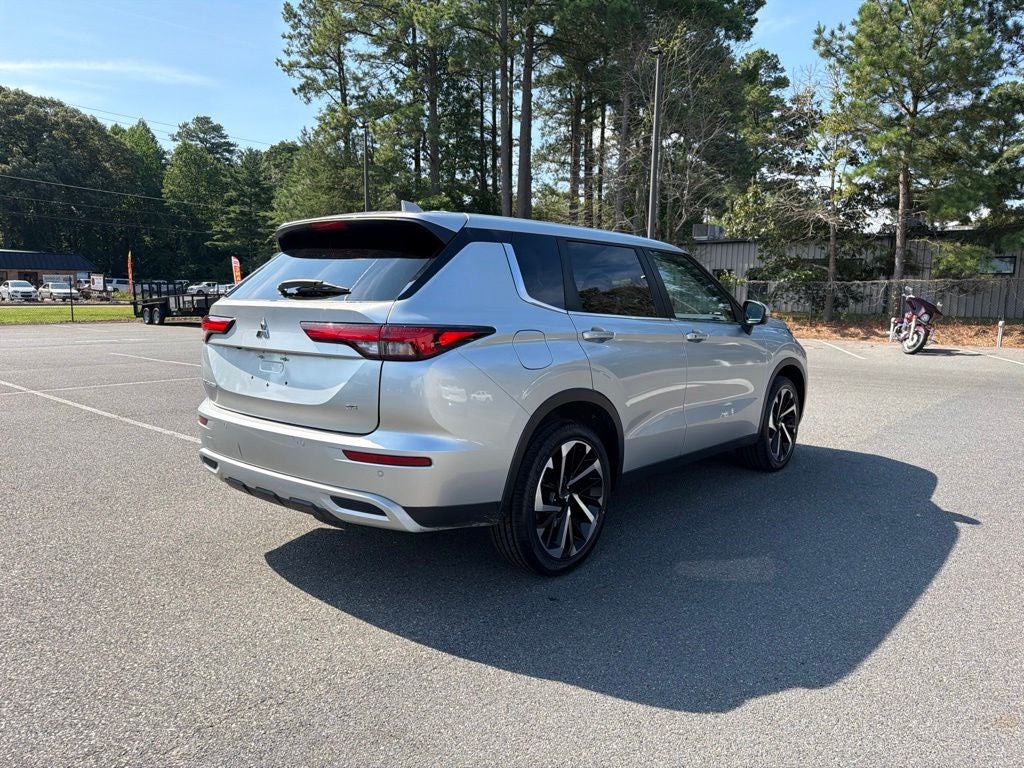 2024 Mitsubishi Outlander SE *** ONE OWNER ***