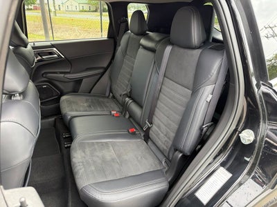 2025 Mitsubishi Outlander SE *** THREE ROW SUV ***