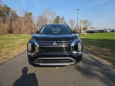 2025 Mitsubishi Outlander SE *** ONE OWNER ***