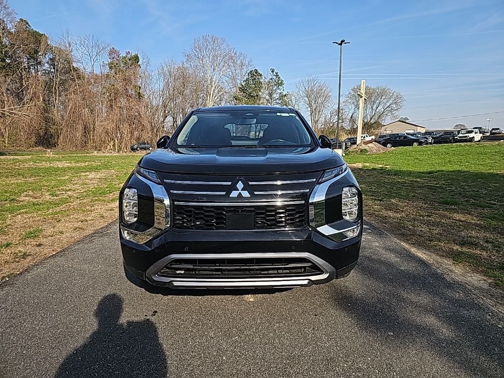 2025 Mitsubishi Outlander SE *** ONE OWNER ***