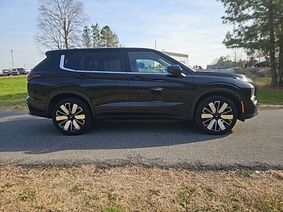 2025 Mitsubishi Outlander SE *** ONE OWNER ***