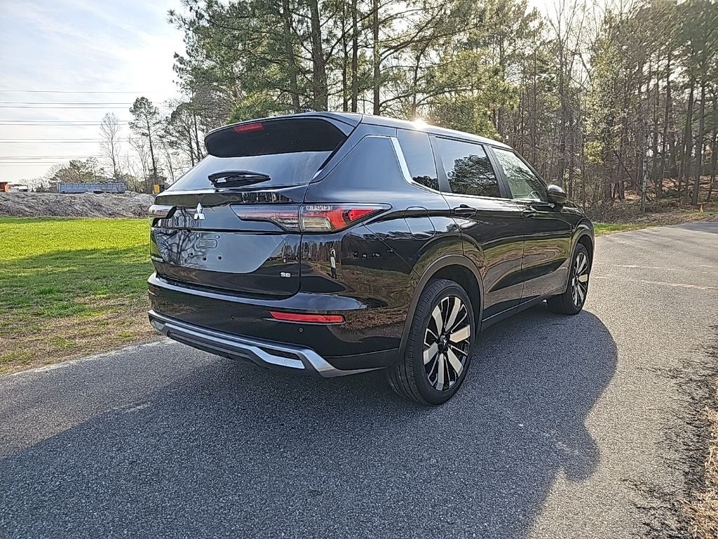 2025 Mitsubishi Outlander SE *** ONE OWNER ***