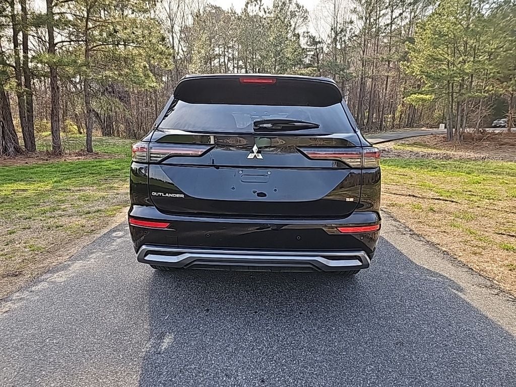 2025 Mitsubishi Outlander SE *** ONE OWNER ***