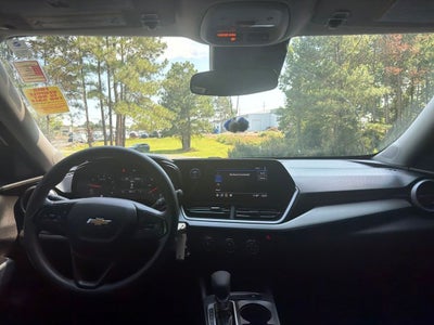 2025 Chevrolet Trax LS