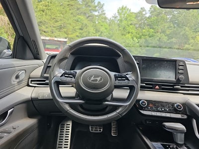 2025 Hyundai Elantra SEL Sport *** LOW LOW MILES LOCAL ***