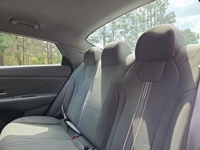 2025 Hyundai Elantra SEL Sport *** LOW LOW MILES LOCAL ***