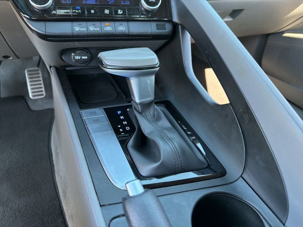 2025 Hyundai Elantra SEL Sport *** LOW LOW MILES LOCAL ***