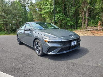 2025 Hyundai Elantra SEL Sport *** LOW LOW MILES LOCAL ***