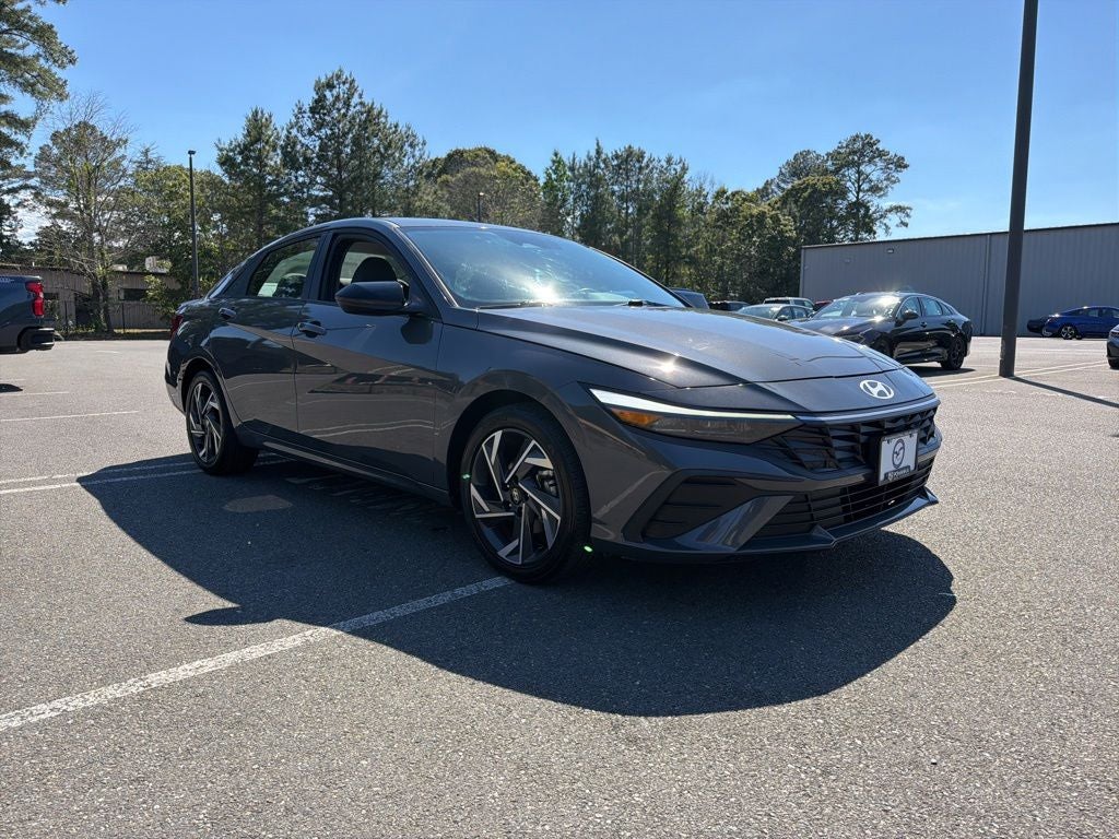2025 Hyundai Elantra SEL Sport *** LOW LOW MILES LOCAL ***
