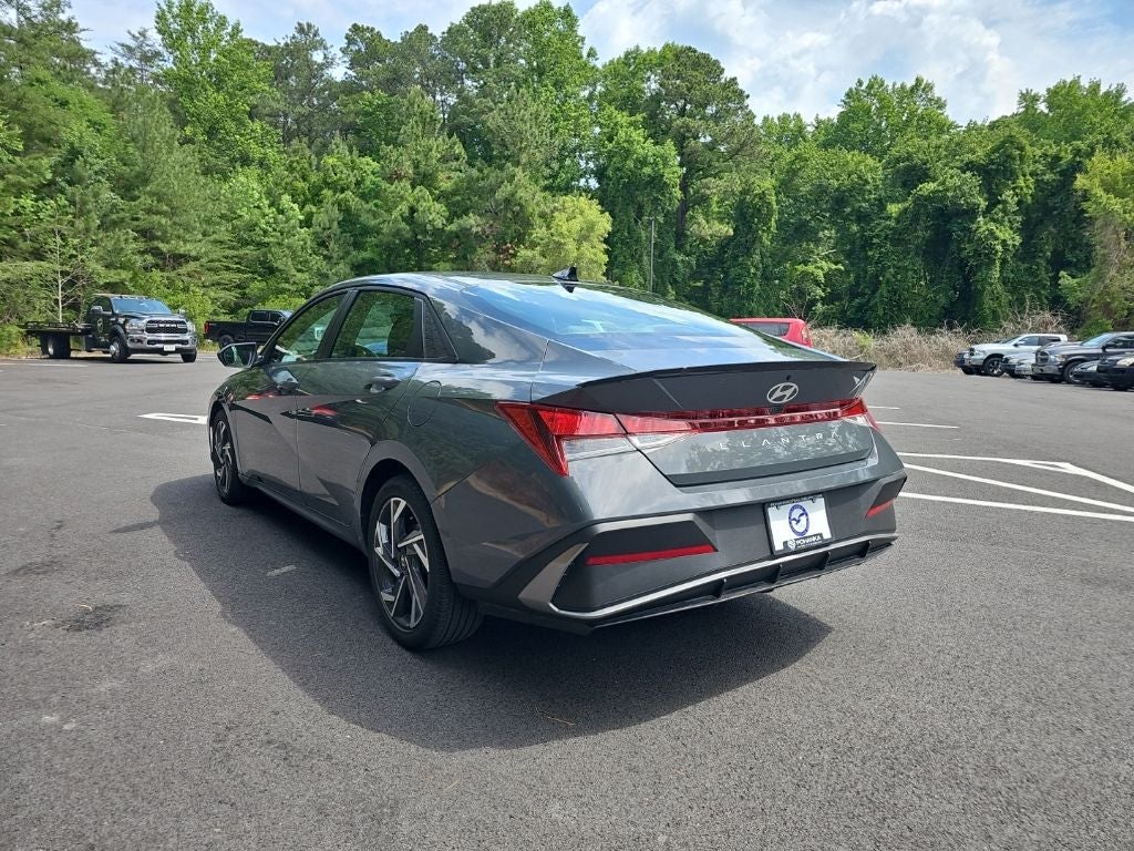 2025 Hyundai Elantra SEL Sport *** LOW LOW MILES LOCAL ***