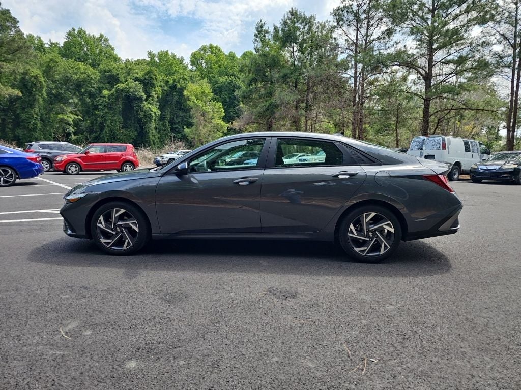2025 Hyundai Elantra SEL Sport *** LOW LOW MILES LOCAL ***