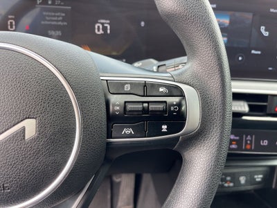 2025 Kia K5 LXS *** ONE OWNER ***