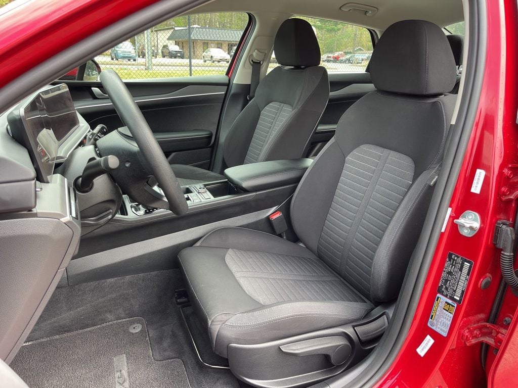 2025 Kia K5 LXS *** ONE OWNER ***