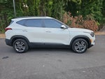 2023 Kia Seltos S *** CLEAN TRADE ** LOW MILES ***