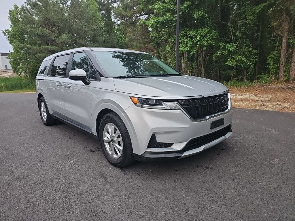 2022 Kia Carnival LX *** MULTI-PASSENGER VEHICLE ****