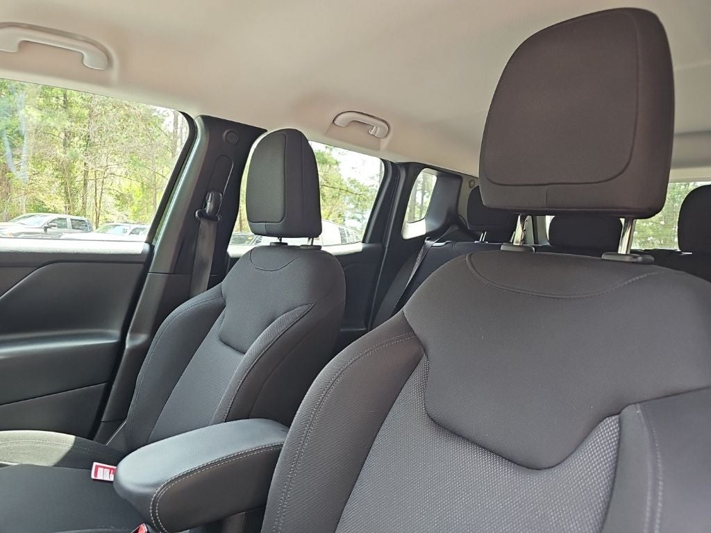 2023 Jeep Renegade Latitude *** ONE OWNER ** LOW MILES ***