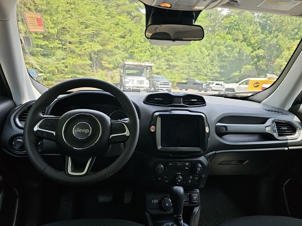 2023 Jeep Renegade Latitude *** ONE OWNER ** LOW MILES ***